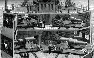 Poikkileikkaus paristoista rautaverhoisessa fregatissa Alexandra, c1880