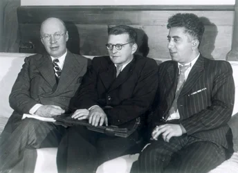 Sergei Prokofjev, Dmitri Šostakovitš ja Aram Hatšaturjan, venäläiset säveltäjät, 1945