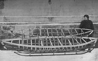 Skeletons o Kayak for One Man Bamboo ja Double Kayak, makaa käsikelkassa, 1894, 1897