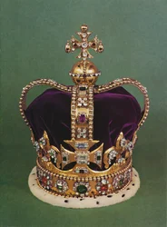 St. Edwardsin kruunu, jolla suvereeni kruunataan, 1953