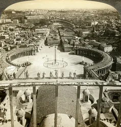 Pietarin aukio Pyhän Pietarin basilikan kupolista, Rooma, Italia