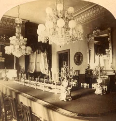 State Dining Room, Presidents Mansion, Washington, D.C., U.S.A., c1900.