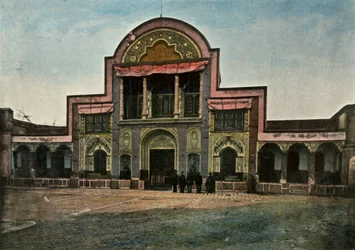 Teheran. Porte Du Palais Du Schah, Shahin palatsin portti - Teheran, 1900.
