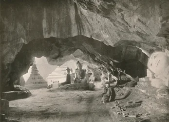 Moulmeinin luolat, 1900.