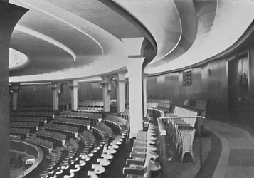 Dome: Sisustus muutosten jälkeen - yksityiskohtia sisäkatosta ja paneeleista, 1939.