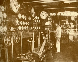 Aquitanian pääkoneen ohjausalusta., c1930.