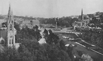 The Square, vuodelta 1910