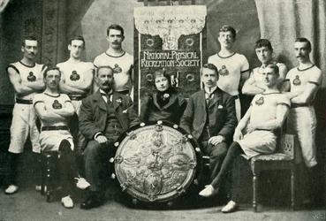 Team of Aberdeen Gymnasts, voittajat N.P.R.S. Challenge Shield, 1902.