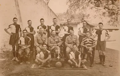 Ensimmäisen pataljoonan Young Soldiers Football Team, Queens Own Royal West Kent -rykmentti. P