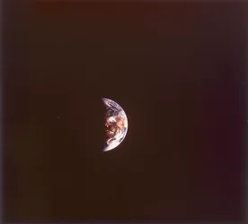 Maa avaruudesta, 1968