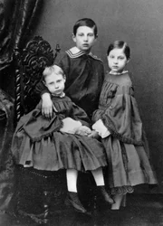 Venäjän suurruhtinas Konstantin Nikolajevitšin kolme vanhinta lasta, 1860-c1861