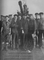 Heidän laivansa nousi haudasta voittoon, 1941.