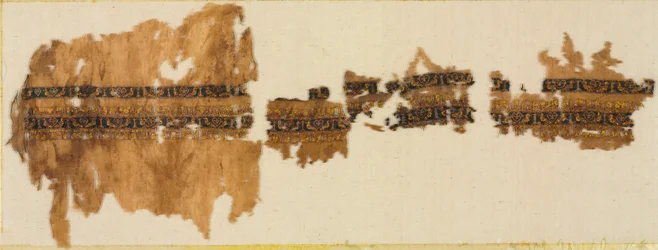 Tiraz kullalla, luultavasti leveästä hihasta, 1013-1020.