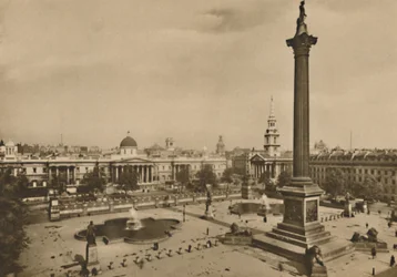 Trafalgar Square. Missä Kings Falconeja kerran pidettiin yhdessä kuninkaallisten hevosten kanssa, vuodelta 1935.