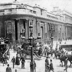 Liikenne Bank of Englandin ohitse Lontoossa, 1800-luvun lopulla