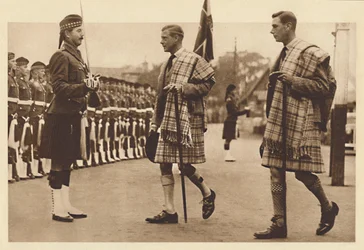 Yllään Balmoral Tartan, Balmoral, 1936 1937