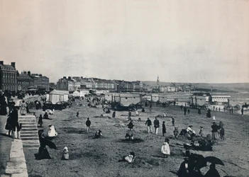 Weymouth - Yleinen näkymä kaupunkiin ja rannalle, 1895