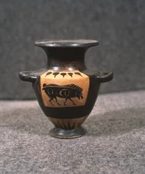 Musta hahmo hydria tai vesipannu, joka kuvaa härkää, 5. vuosisadalta eKr
