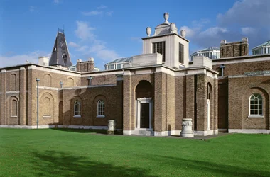 Lontoon Dulwich Picture Galleryn ulkopuoli