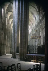 Näkymä sisäpuolelta, Durhamin katedraali, rakennettu 1093-1289