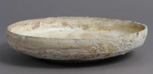 Kulho petolintujen kanssa, 11.–13. vuosisata