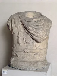 Cuirass, roomalainen (marmori)