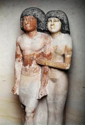 Egyptiläinen antiikki: veistetty kalkkikiviryhmä Raherka ja Meresankh, kirjanoppineiden päällikkö ja hänen vaimonsa - 5. dynastia, Ancien-imperiumi