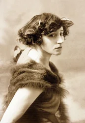 Ranskalainen kirjailija Colette (Sidonie Gabrielle Colette).