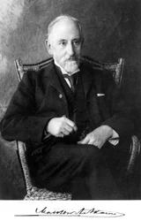 Matthew Algernon Adams, brittiläinen silmälääkäri, n. 1900