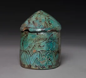 Pyxis kannen kanssa, myöhäinen Keski-valtakunta varhaiseen uuteen kuningaskuntaan, n. 1901-1525 eaa.