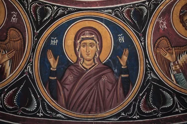Neitsyt Marian medaljonki Kristuksen ympärillä ja viimeinen tuomio Yksityiskohta bysanttilaisesta fresosta Asinoun kirkon Narthex-holvista Viimeinen tuomiokohtaus 1300-luku (1332) UNESCO, maailman kulttuuriperintökohde Troodoksen alue, Kypros