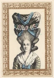 Nainen Gabrielle Vergyn päähineessä, joka on sidottu nauhoilla ja kukkaseppeleillä. Gabrielle Vergyn hattu, joka on saanut inspiraationsa Dormont De Belloydin vuonna 1777 esittämästä tragediasta. de Laubaderen käsin värjätty litografia Octave Uzanen teokse