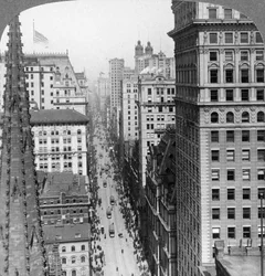 Empire-rakennuksesta Trinity Churchin ohi Broadwaylle, 1902