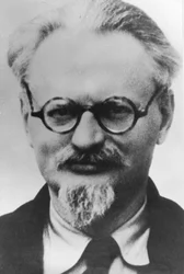 Lev Trotski, venäläinen vallankumouksellinen ja neuvostoliittolainen kommunistijohtaja (1879-1940), Meksikossa, 1936, 57-vuotiaana, Meksikon poliisin muotokuva.