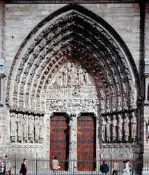 Goottilainen taide: Cathedrale Notre Dame de Parisin keskusportaali
