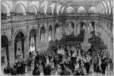 Hôtel de Villen suuri sali Pariisissa kunnan vuosijuhlan aikana. kaiverrus teoksessa "Kuvitettu maailma" 1885
