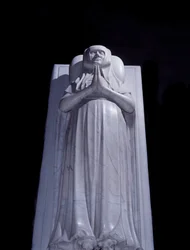 Nunna Blanche de Francen (1313-1358) valehteleminen. Haudan veistos 1393. Pyhän Denisin basilika. Pyhä Denis