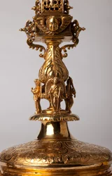 Relikvaarioristi. Metallityötä juveleilla. Alkuperäinen luostari (Saint-Amand Tournai, entinen Elnone. 1500-luku. Yksityiskohta.