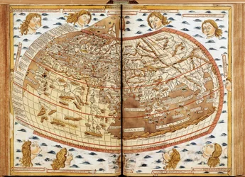 Claude Ptolemaioksen maailmankartta. Ilmaa puhaltavat ihmispäät edustavat eri tuulia (niiden nimet on merkitty). Kirjassa "Latinalainen maantiede". Siunatuimmalle isä Paavali II Suurelle paaville. Donis Nicholas”. Paavi Paavali II:lle omistettu maantieteen