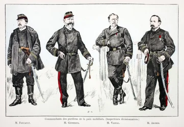 Mobilisoitujen rauhanturvaajien komentajat (divisioonatarkastajat), vasemmalta oikealle: Mr. Foucault, Mr. Giobergia, Mr. Vassal, Mr. Archer. Värietsaus, havainnollistava "History of the Corps of the Peacekeepers" -kirja, joka on julkaistu suojeluksessa