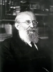 BERNSTEIN Eduard (1850-1932), saksalainen poliitikko ja sosialistiteoreetikko.