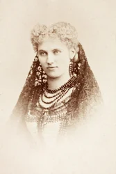 Christine Nilssonin muotokuva puvussa