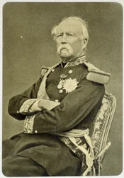 Muotokuva Mac Mahonista vuosina 1865–1875.