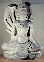 Shiva kymmenellä kädellä, Thap Banh It -temppelistä, Binh Dinhistä, Vietnamista, 1000-1200-luku (hiekkakivi)