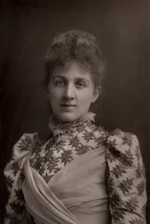 ""Liza Lehmann (Elizabetta Nina Mary Frederika Lehmann - 1862-1918) englantilainen sopraano ja säveltäjä. (woodbury-tyyppi)