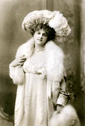 Marie Studholme 1875-1930, englantilainen näyttelijä, 1900-luku.