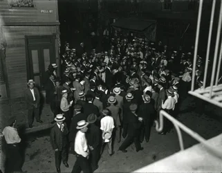 Evankelistakomitea Pell Streetillä, 6. elokuuta 1916