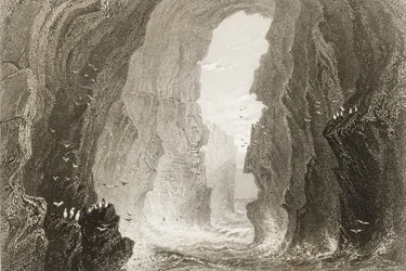 Dunkerry Cave, Antrimin kreivikunta, Pohjois-Irlanti, George Virtuen teoksesta "Scenery and Antiquities of Ireland", 1860-luku
