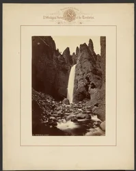 Tower Falls, 115 jalkaa