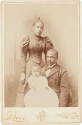 Matthew, Mary ja Lawrence Taylor,c. 1894 (kuva)